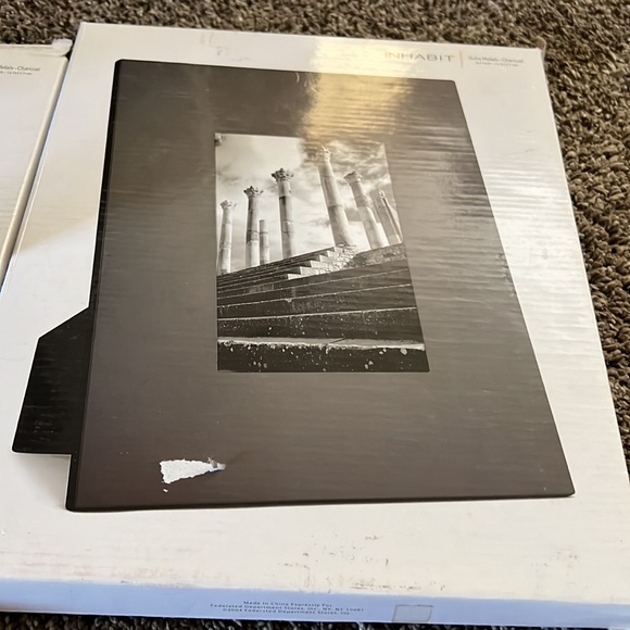 2 frames 🖼 - Picture 2 of 4